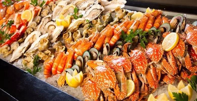 來(lái)到這家自助餐廳,單單曬美食太low了!